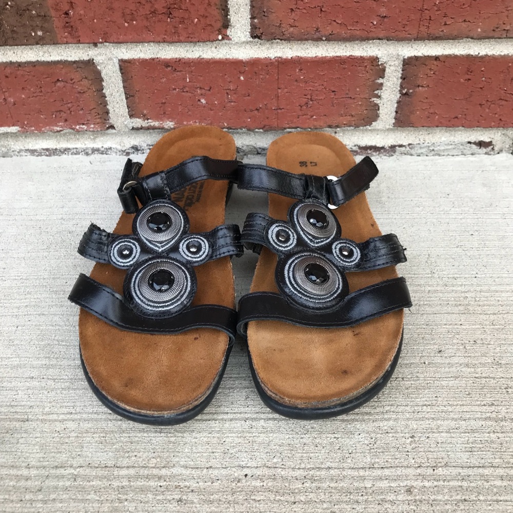 Naot Black Leather Open Toe Sandals 38 L7